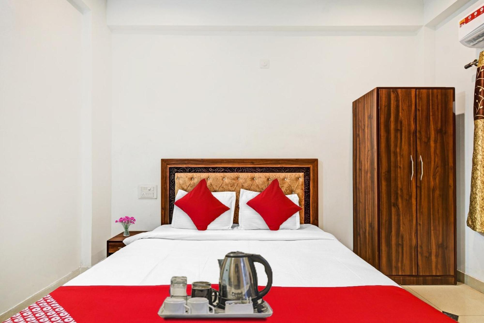 Hotel O Padharo Saa Udaipur Exteriör bild