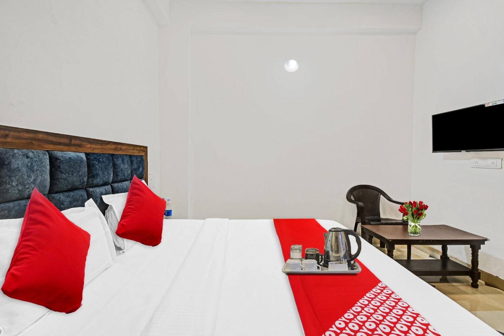 Hotel O Padharo Saa Udaipur Exteriör bild